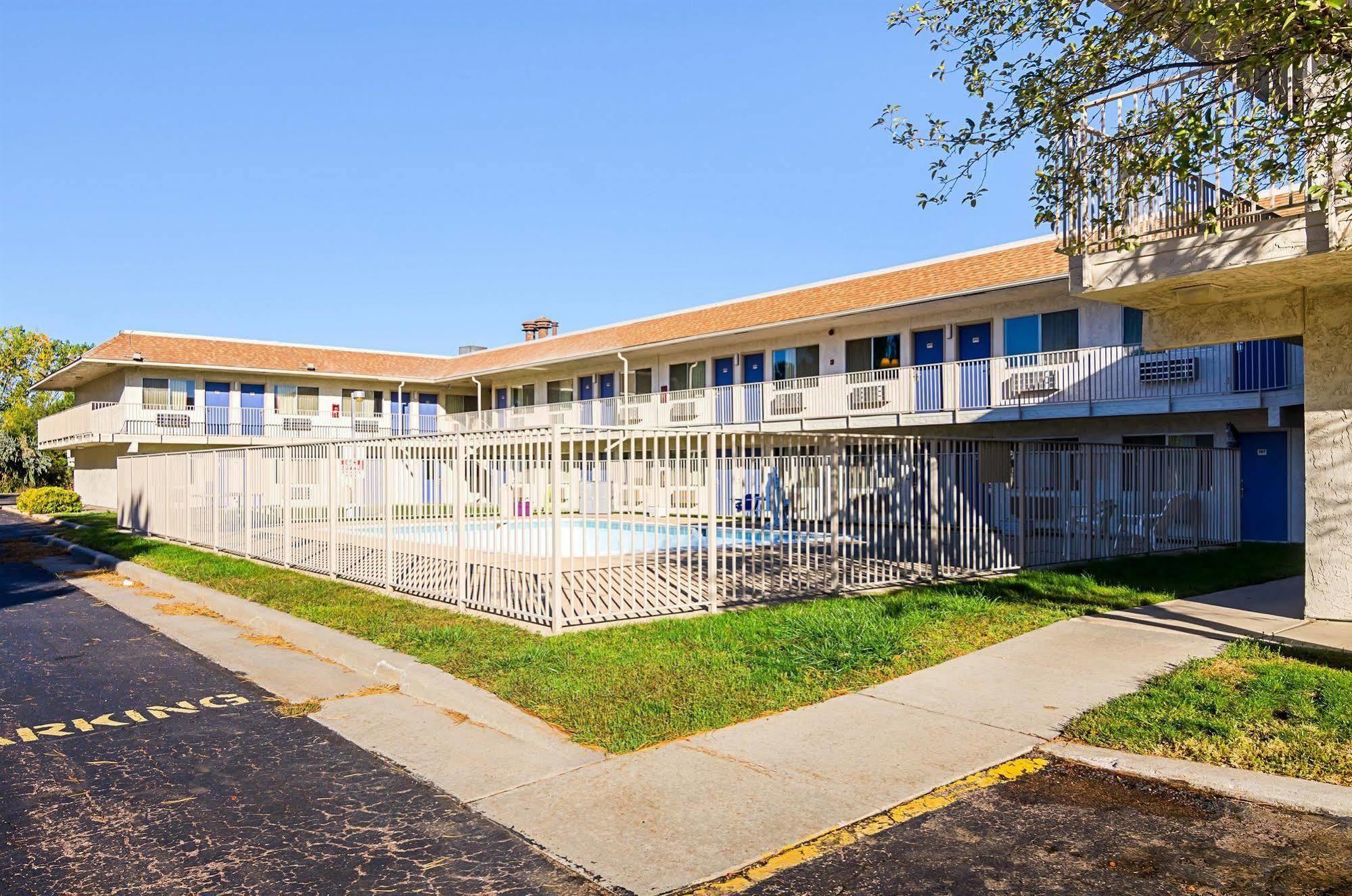 Motel 6-Mitchell, Sd Εξωτερικό φωτογραφία